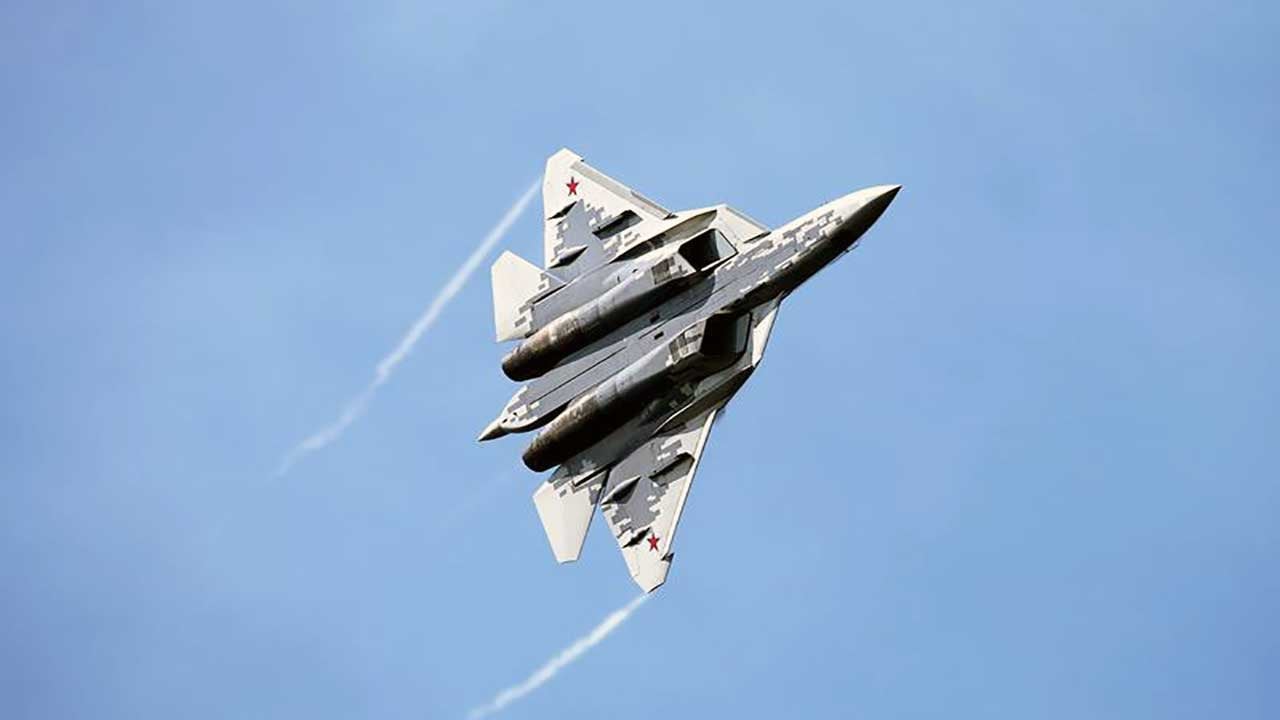 Foto - Rusya'dan dikkat çeken hamle! Su-57'leri Çin sınırına yığdı