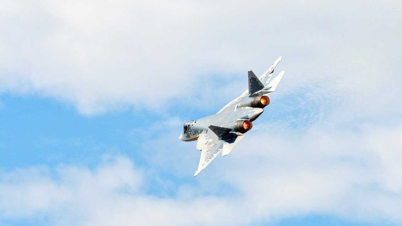 Foto - Rusya'dan dikkat çeken hamle! Su-57'leri Çin sınırına yığdı