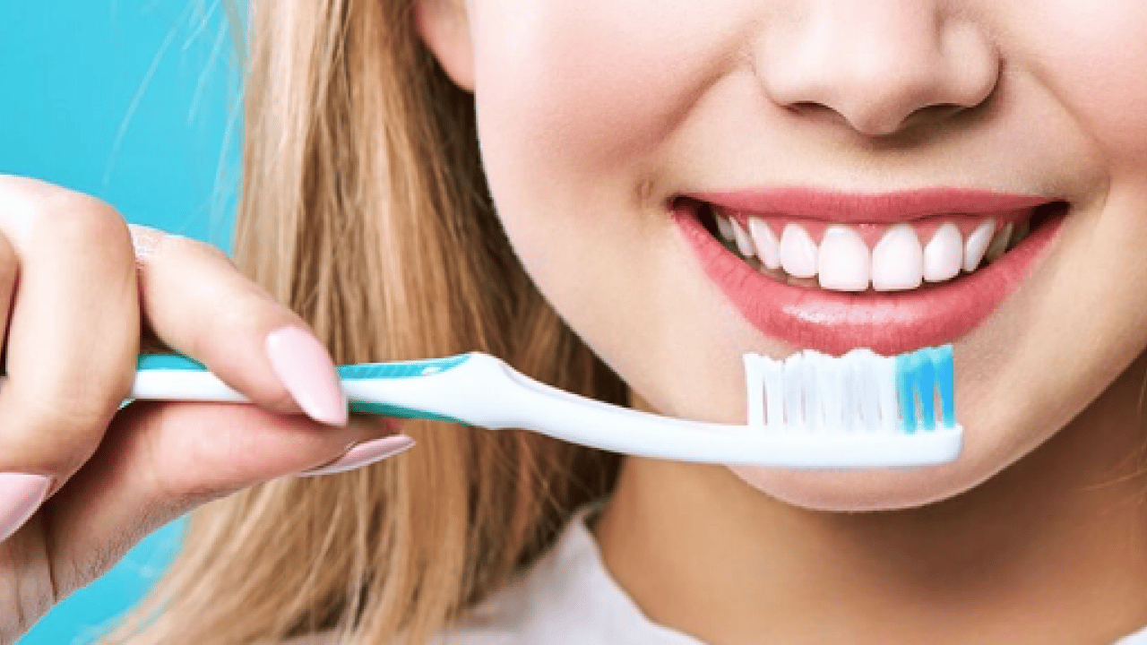 Foto - Rutin kontroller mi yoksa? Diş beyazlatma ürünleri efsane mi gerçek mi?