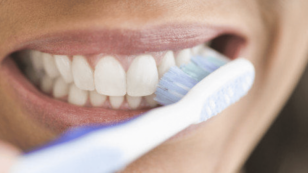 Foto - Rutin kontroller mi yoksa? Diş beyazlatma ürünleri efsane mi gerçek mi?