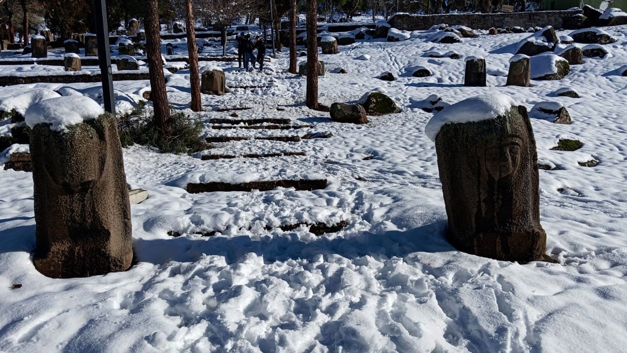 Foto - Rüya gibi manzara! 3 bin yıllık miras beyaza büründü