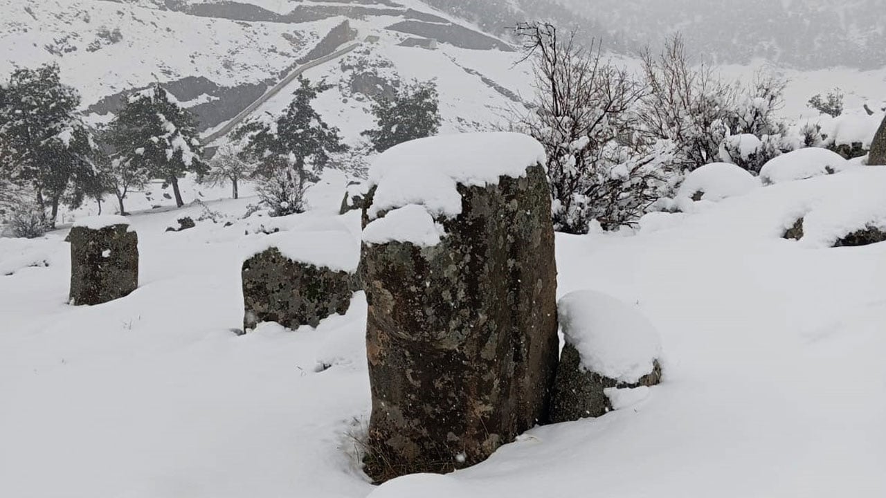 Foto - Rüya gibi manzara! 3 bin yıllık miras beyaza büründü