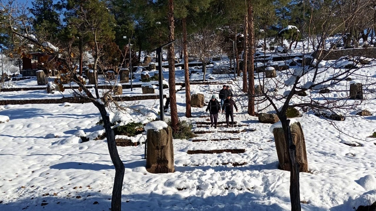 Foto - Rüya gibi manzara! 3 bin yıllık miras beyaza büründü
