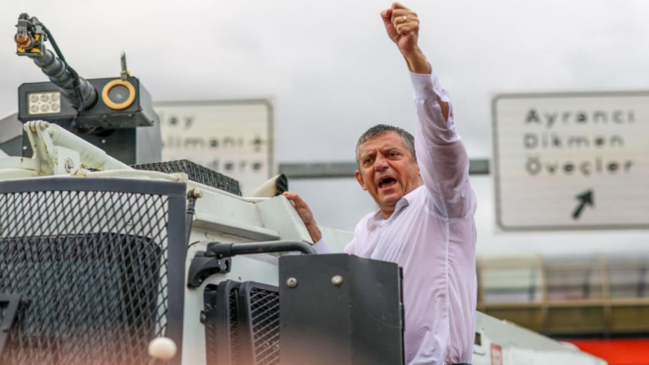 Foto - Saat bile belli! Koltuğu kaptıran Özgür Özel, ilk büyük hamlesini bugün yapacak