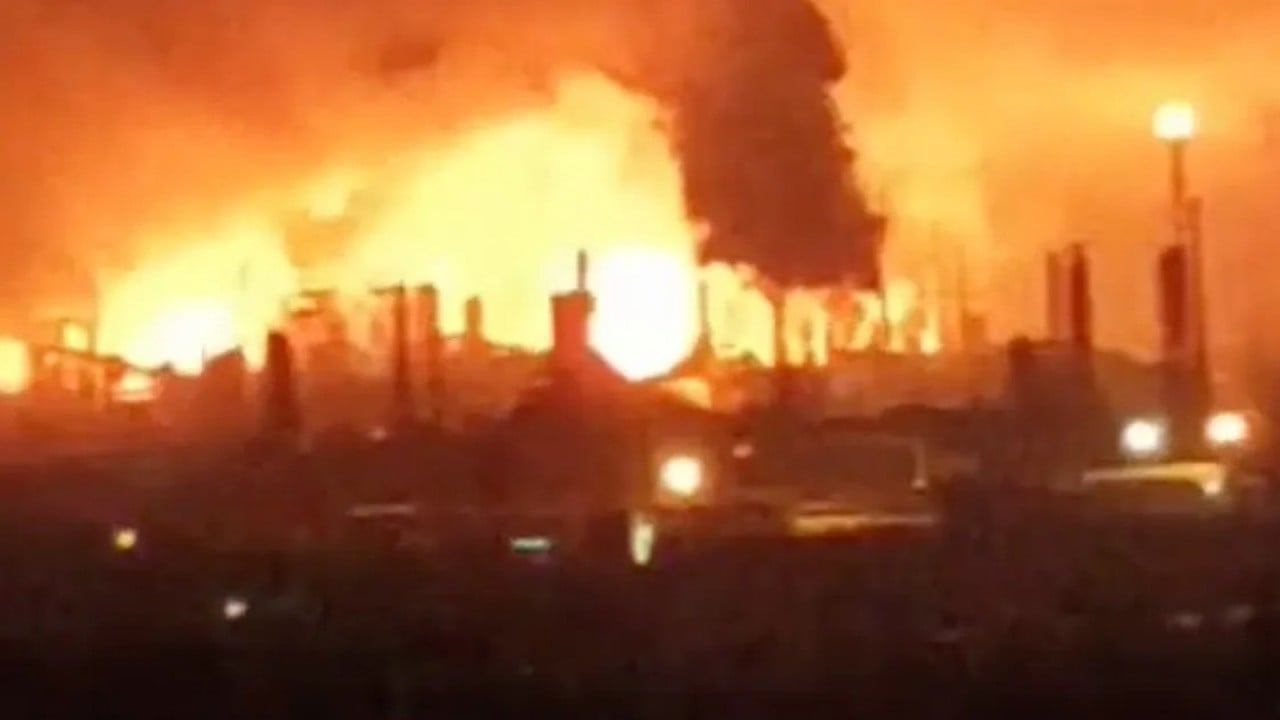 Foto - Saatler içerisinde omayacak şey oldu: SİHA tesisleri vuruldu, hava savunma sistemleri kör edildi