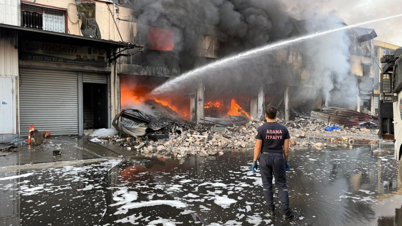 Foto - Saatler sürdü... Adana'daki yangın nihayet kontrol altında
