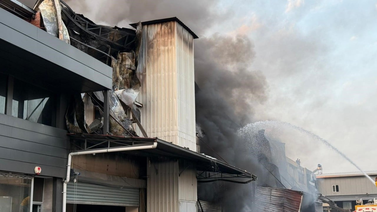 Foto - Saatler sürdü... Adana'daki yangın nihayet kontrol altında