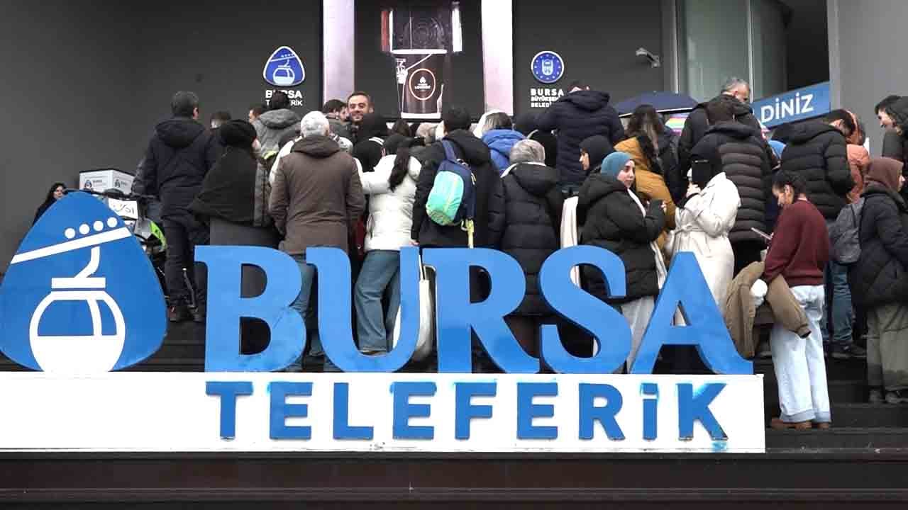 Sabah gidenler ‘tek uyanık ben değilmişim’ dedi: Metrelerce uzayan kuyruk bakın ne için