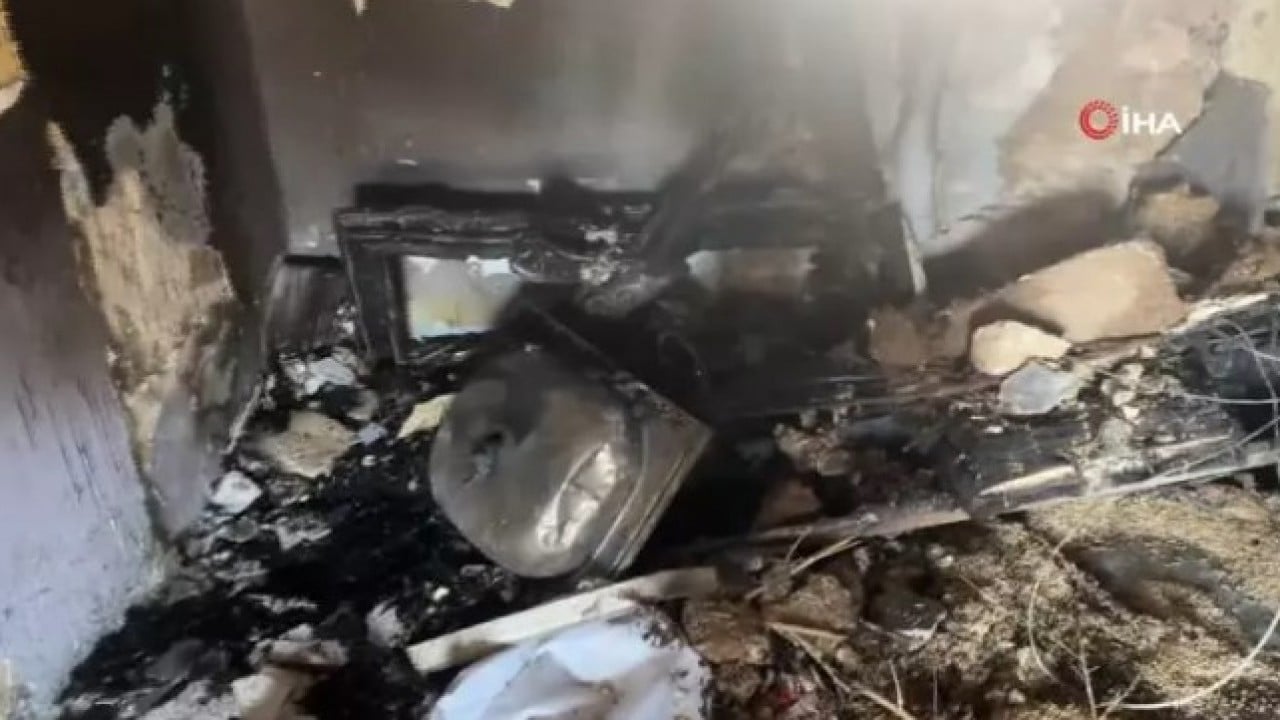 Foto - Sabahtan akşama kadar Kuran-ı Kerim dinliyorlar! Kimse ne olduğunu anlayamıyor!