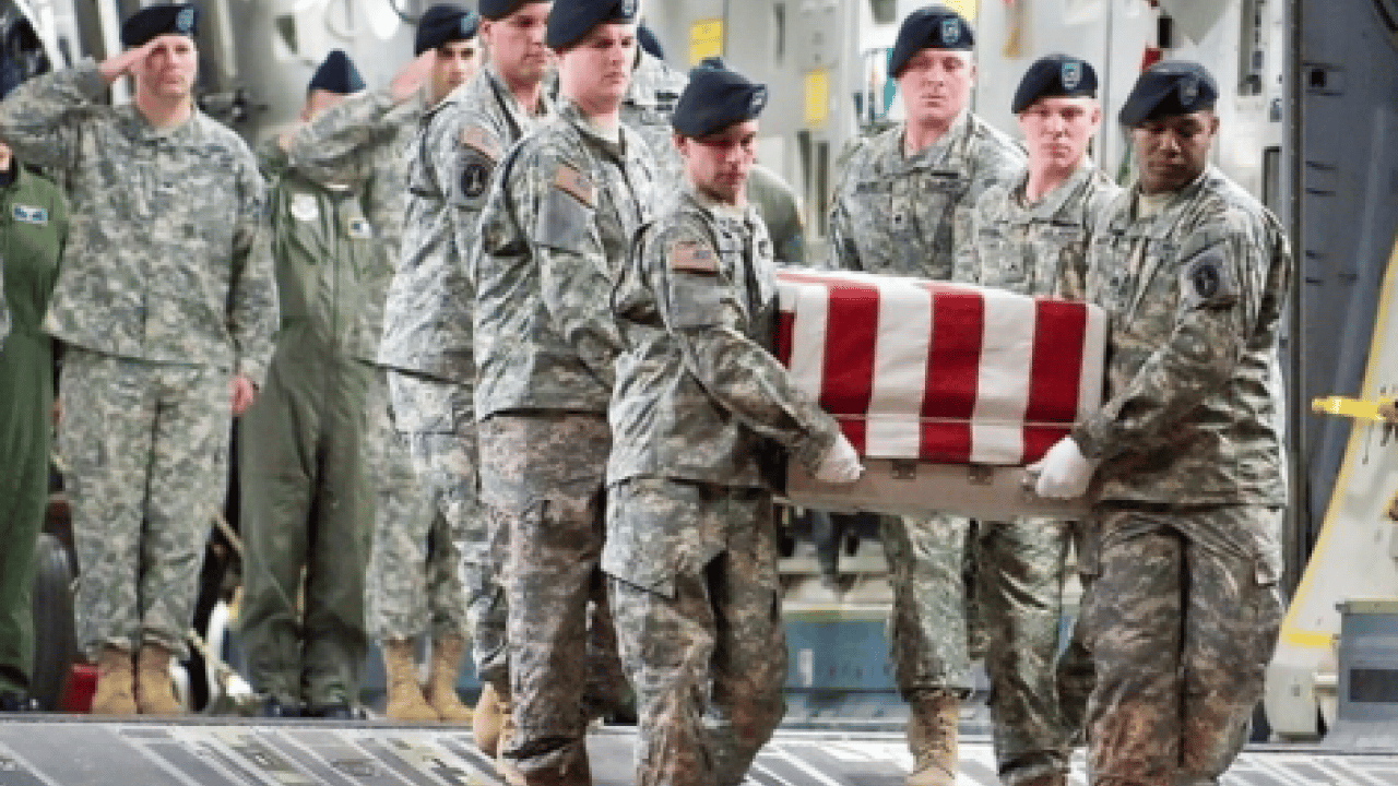 Foto - Sabilerin kanı Trump’ın avanelerini vurdu! ABD üslerinden bir leş daha çıktı