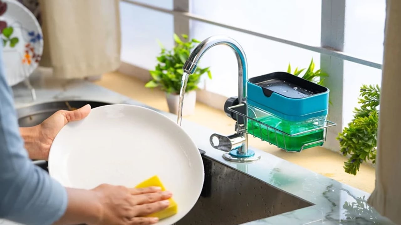 Foto - Sabır önemli! Kirli bulaşıkları lavaboda bırakıp yatanlar dikkat: O gece bakın neler oluyor! En önemli çözüm bu izin verin