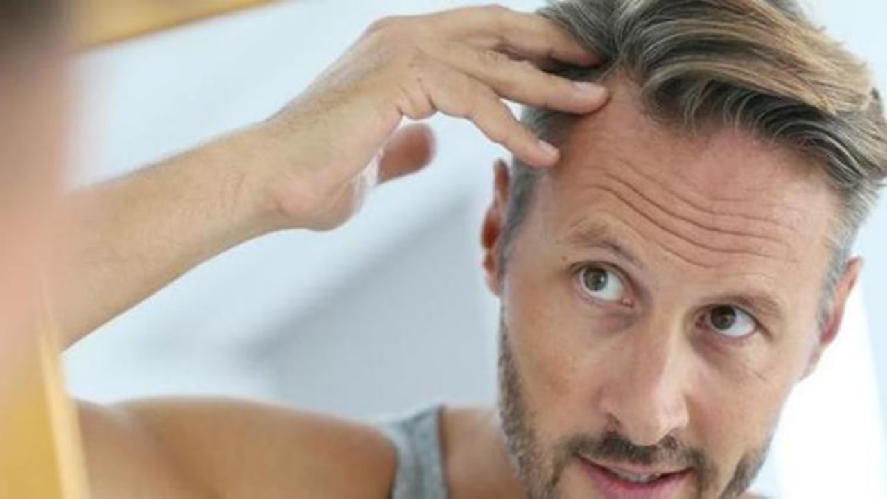 Foto - Saç diplerindeki kepeği bıçak gibi kesiyor! Sadece birkaç damlası bile biiznillah çare oluyor