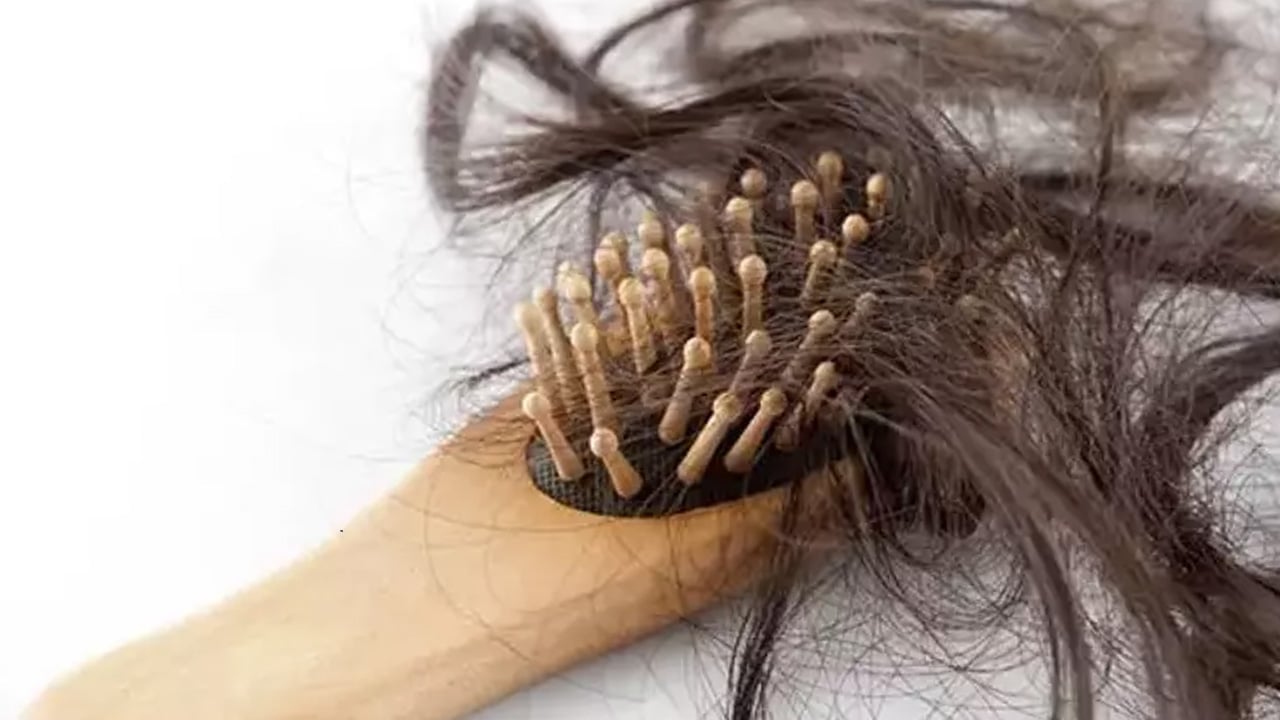 Foto - Saç dökülmesinde doğru bilinen yanlış: Zararlı maddeleri sessiz sedasız içine çekiyor