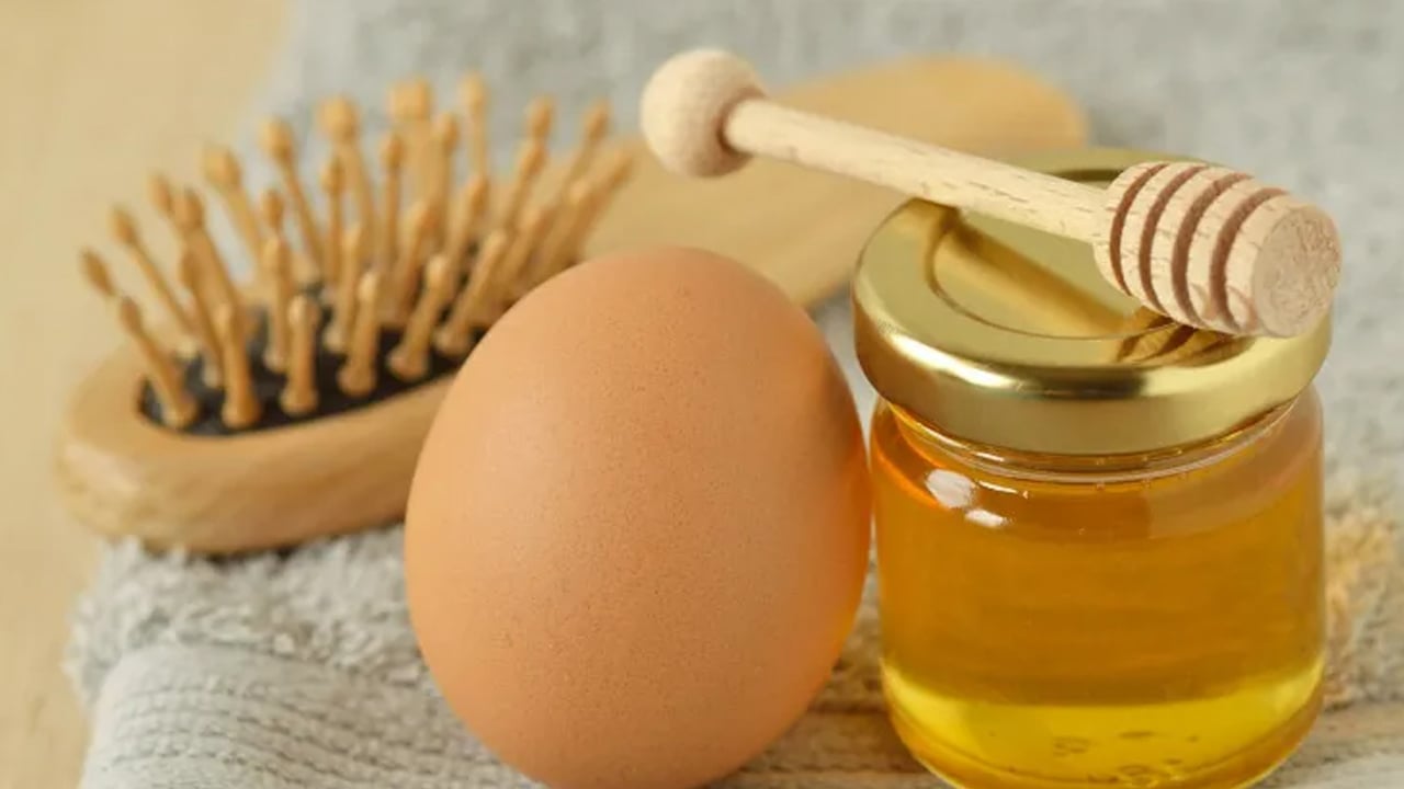Foto - Saç maskesi: Sağlıklı saçlar için 5 yumurtalı maske! Saçlar zaman zaman özel ilgiyi hak ediyor...