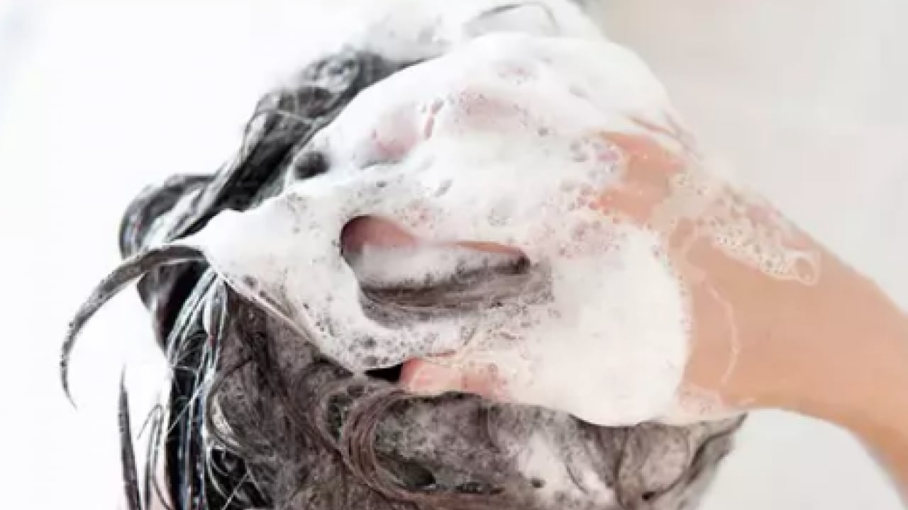 Foto - Saç yıkarken yapılan 4 hata! Uzmanlar 'bunları sakın yapmayın' diyerek duyurdu...