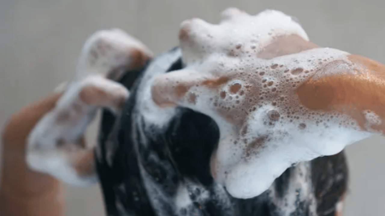 Foto - Saç yıkarken yapılan 4 hata! Uzmanlar 'bunları sakın yapmayın' diyerek duyurdu...