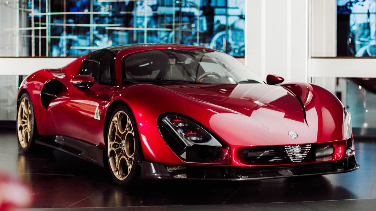 Sadece 33 adet üretilmişti! Efsanevi 33 Stradale, Alfa Romeo müzesine geri dönüyor!