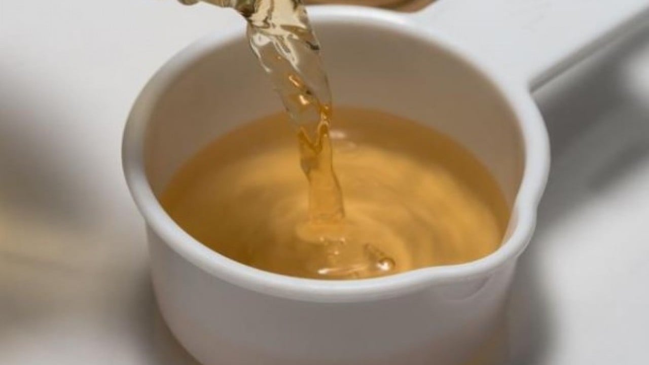 Sadece iki malzeme yetiyor! İşte dişleri beyazlatan doğal yöntem