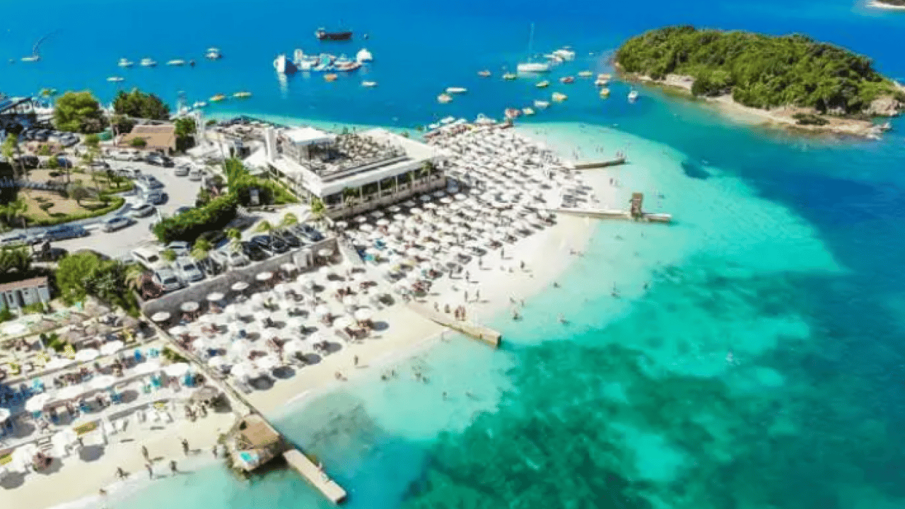 Foto - Sadece kimlik ve pasaport! İşte Türklerin vizesiz girebildiği 12 tatil rotası!