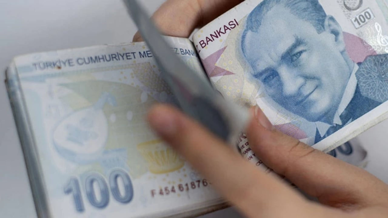 Foto - Sadece memurlara verilmiş, emekliler pas geçilmişti! Seyyanen zamda milyonları havaya uçuracak gelişme