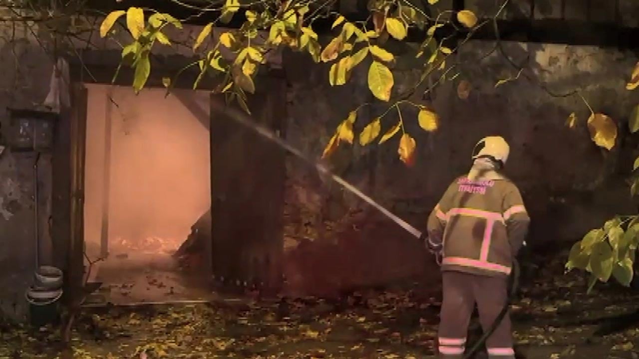 Foto - Safranbolu’da tarihi konakta yangın! Ekipler zamanla yarışıyor