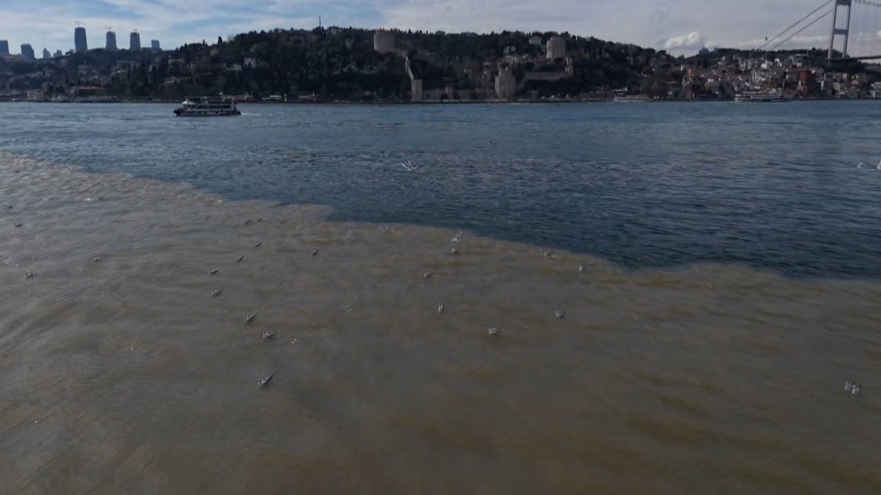 Foto - Sağanak sonrası bu hale geldi! İstanbul Boğazı’nda şaşırtan manzara