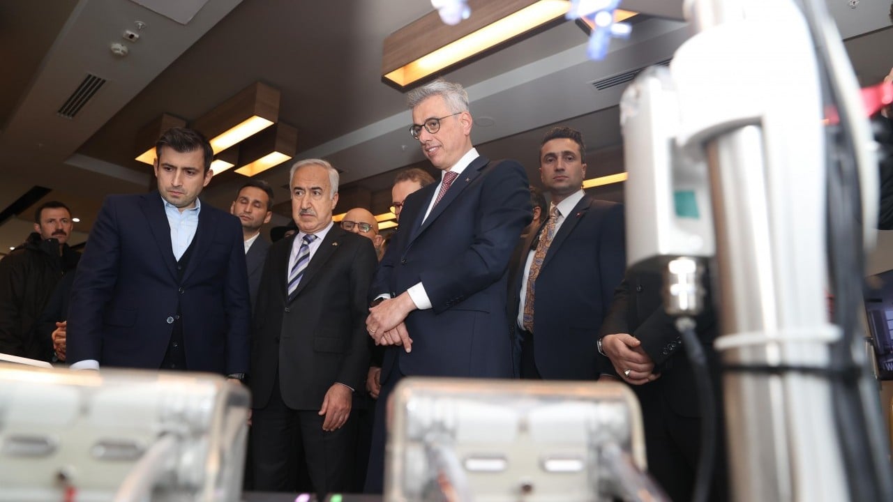 Foto - Sağlık Bakanı Prof. Dr. Kemal Memişoğlu, 2. Cansağlığı Uluslararası Tıp Öğrenci Kongresi'nde...