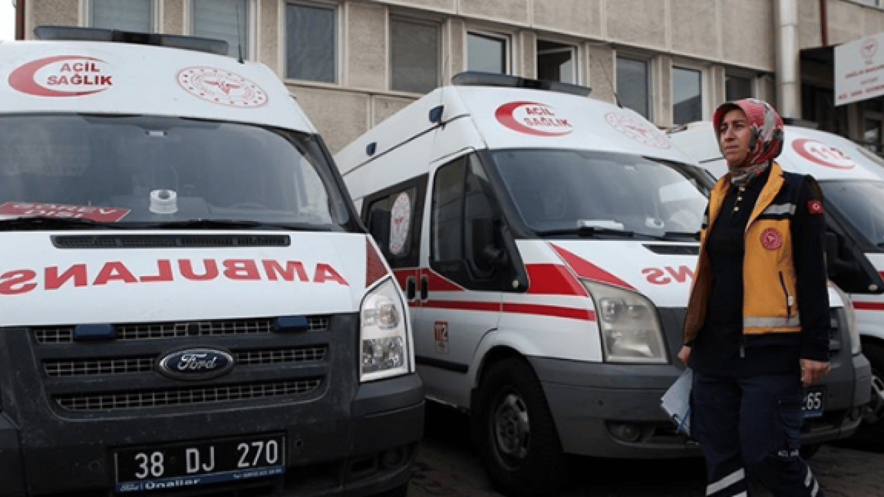 Sağlık Çalışanlarına CİMER Üzerinden Teşekkür: İyi ki Varsınız! 'Hayat Kurtaran Ellere' Teşekkür Mesajları Yağdı