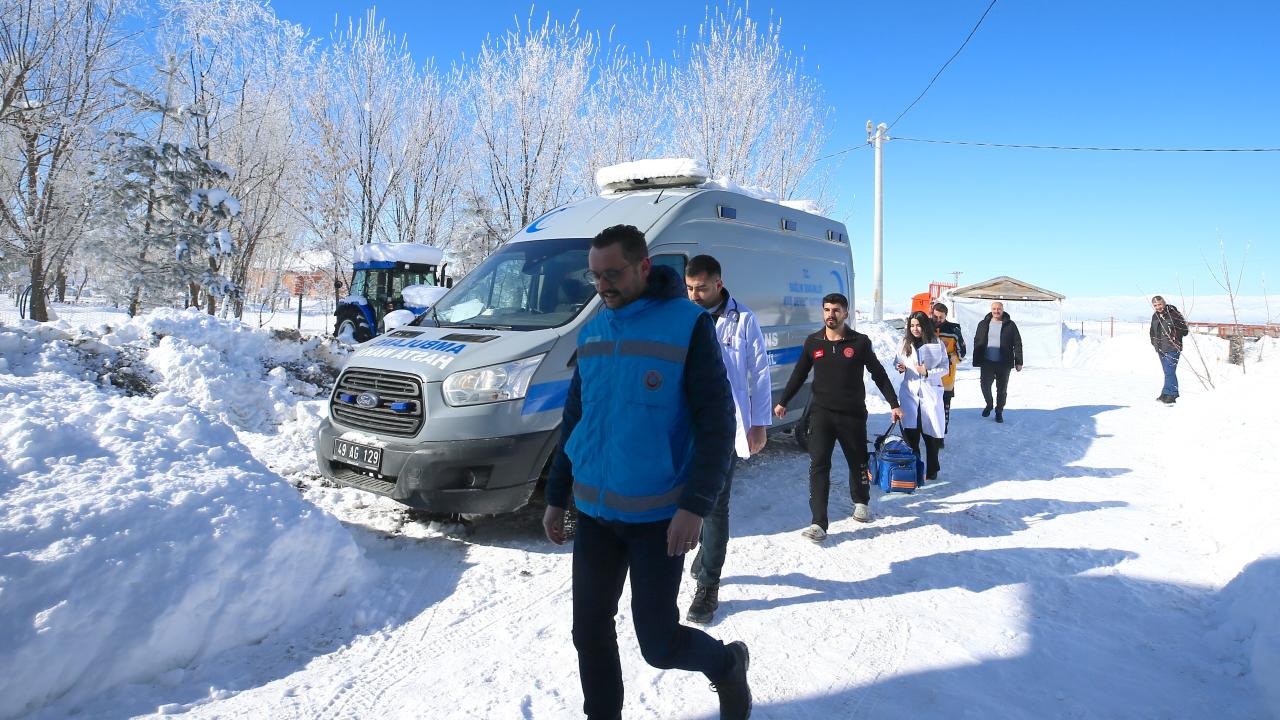 Foto - Sağlık ekipleri karlı yollarda! Eksi 25 derecede hastalara hizmet veriyorlar