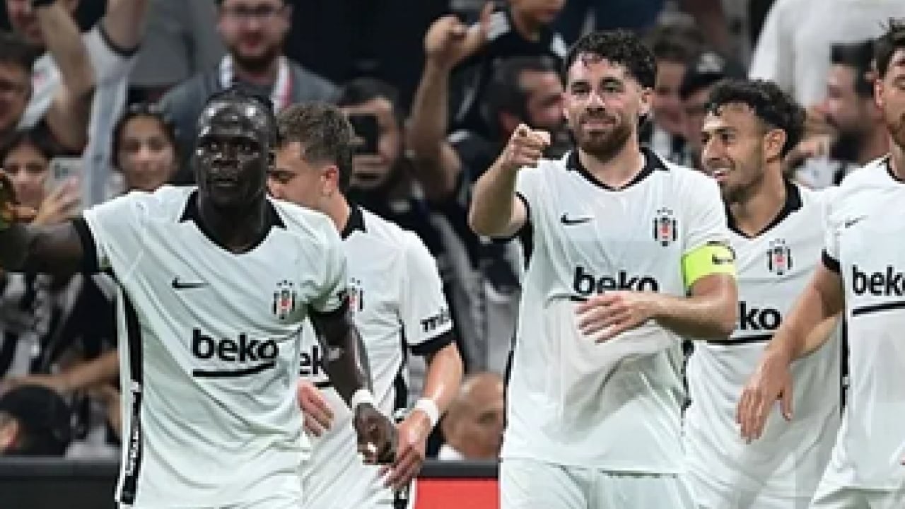 Foto - Sahada %75 topa sahip olan takım: Beşiktaş uzay takımına doğru! Salah+Trossard gelirse ne olur?