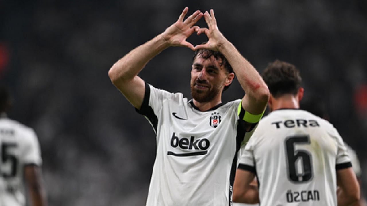 Foto - Sahada %75 topa sahip olan takım: Beşiktaş uzay takımına doğru! Salah+Trossard gelirse ne olur?