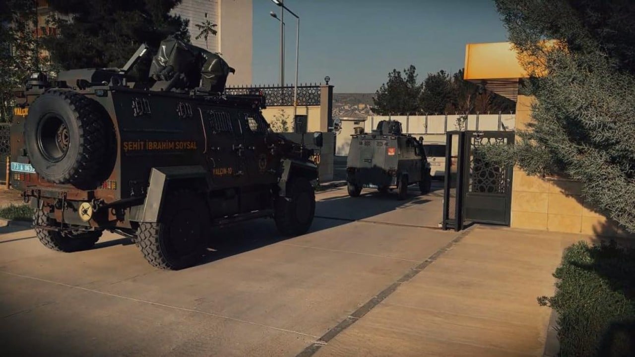 Foto - Sahte askerlere gerçek polislerden suç üstü baskın