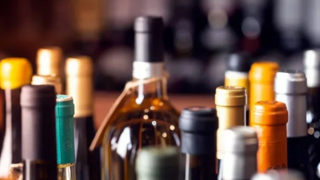 Foto - Sahte içki: Alkol hakkında 'doğru bilinen yanlışlar'! Akıl sağlığını bozuyor... Sahte içki operasyonu devam ediyor