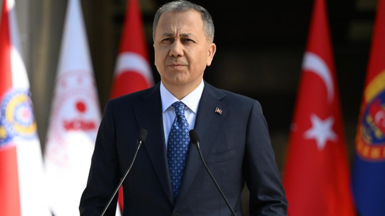 Foto - Sahte ilanlarla 500 kişiyi yaktılar: Yerlikaya’dan dolandırıcılara tokat gibi operasyon! 250 milyonluk vurgunda 25 tutuklama