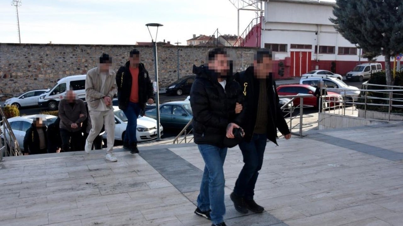 Foto - Sahte polis ve savcı çetesi yakayı ele verdi