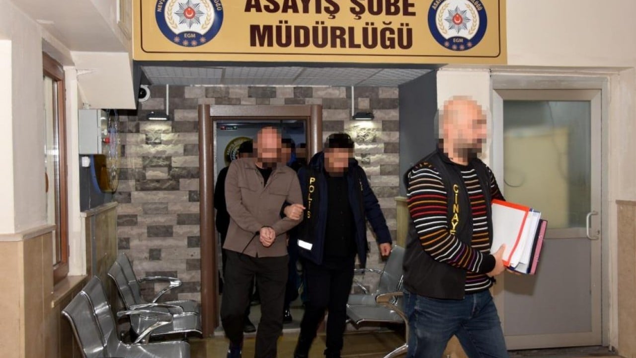 Sahte polis ve savcı çetesi yakayı ele verdi