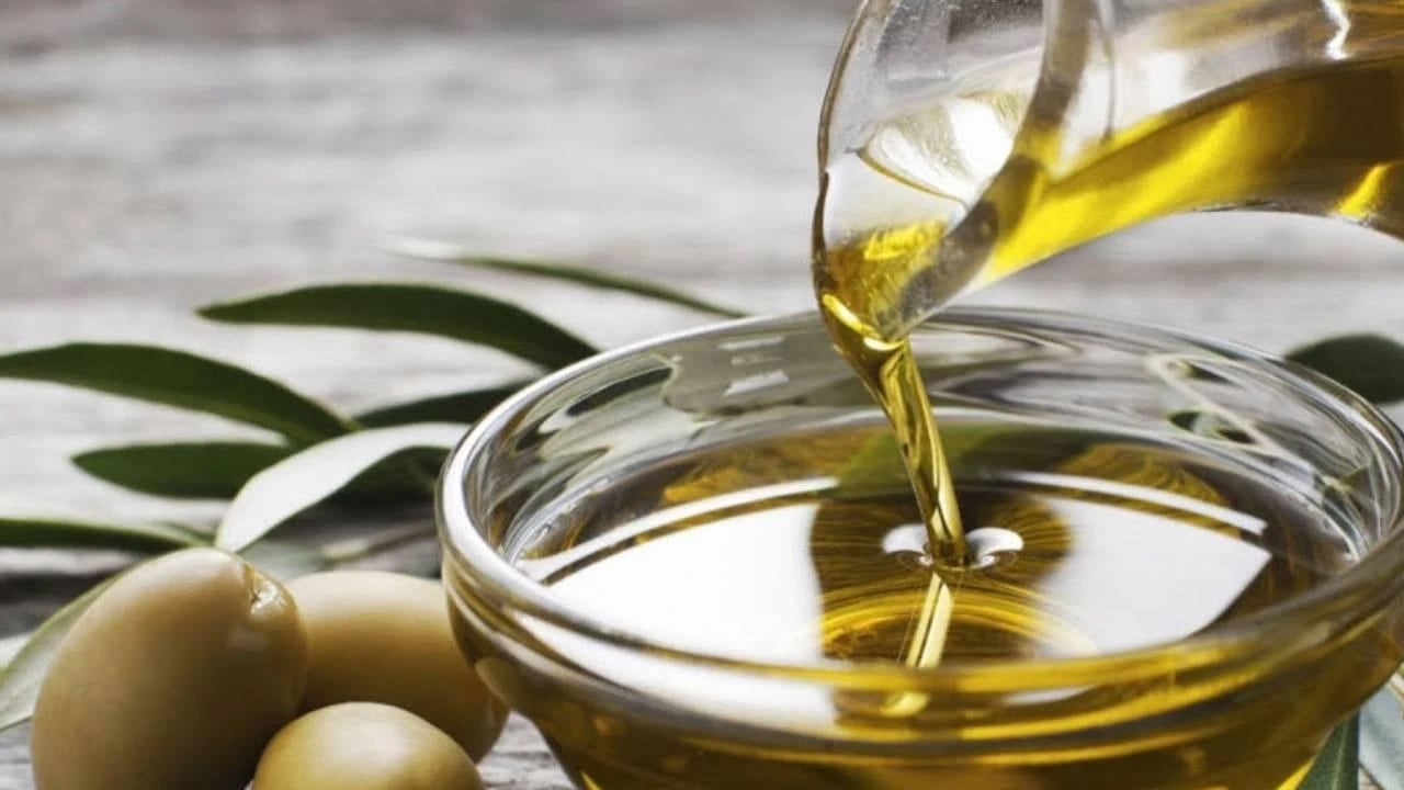 Foto - Sahte zeytinyağı nasıl belli olur? Sahte zeytinyağını anlamanın 3 yolu: Hile yapan nasıl anlaşılır? 