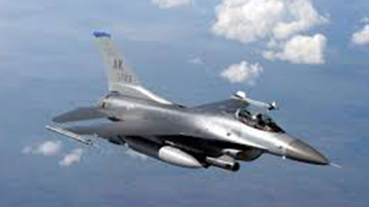 Foto - Şaka değil gerçek! 1 Euro yani sadece 48 liraya 18 tane F-16 savaş uçağı geliyor