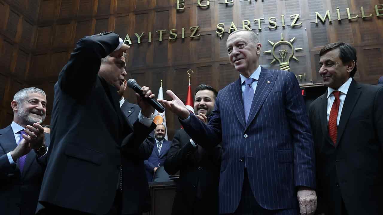 Foto - Şaka değil, gerçek: AK Parti’ye geçen vekile Arınç’tan tepki!