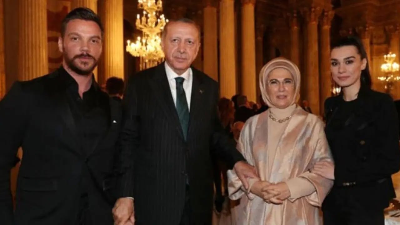 Foto - Şaka değil, gerçek! Cumhurbaşkanı Erdoğan istemiş, ünlü şarkıcı boşanmayı ertelemiş