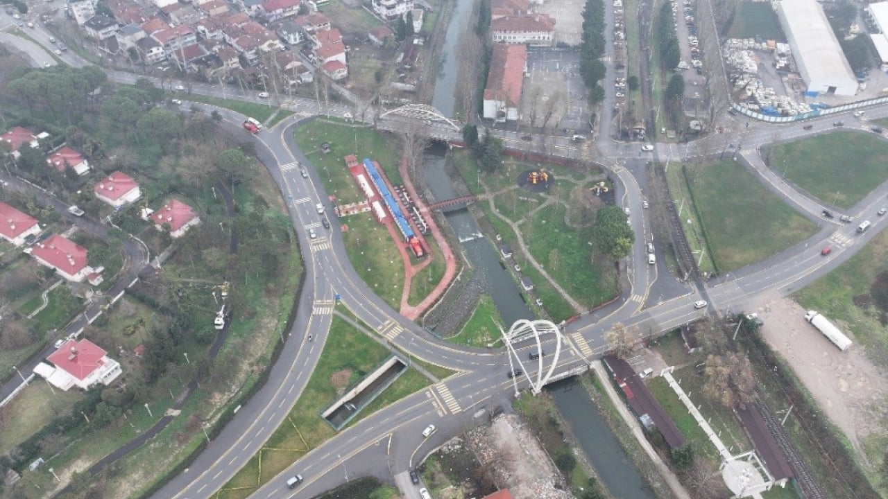 Foto - Sakarya’da trafik sorununa çifte çözüm geliyor! Tramvay Hattı için geri sayım başladı
