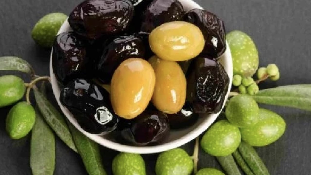 Foto - Salamura işleminden geçse bile... En sağlıklı zeytin açıklandı: Siyah mı yeşil mi tartışması bitti