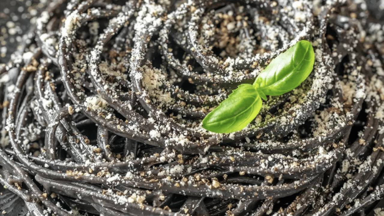 Foto - Salataya, çorbaya, hatta ekmeğe dahi eklenebilir: Ne ceviz ne badem bunları koyun! Daha fazla zeka ve lif olacak!