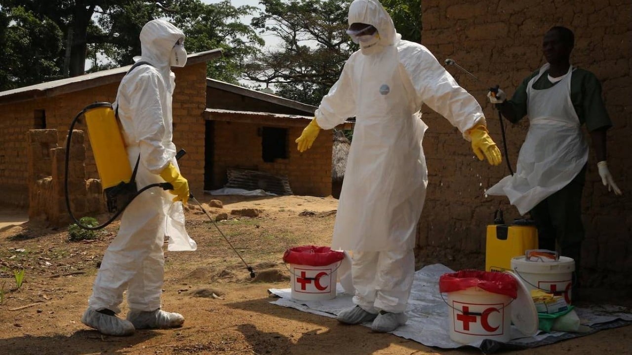 Foto - Salgın dünyayı tehdit ediyor Ebola savaşçıları grevde