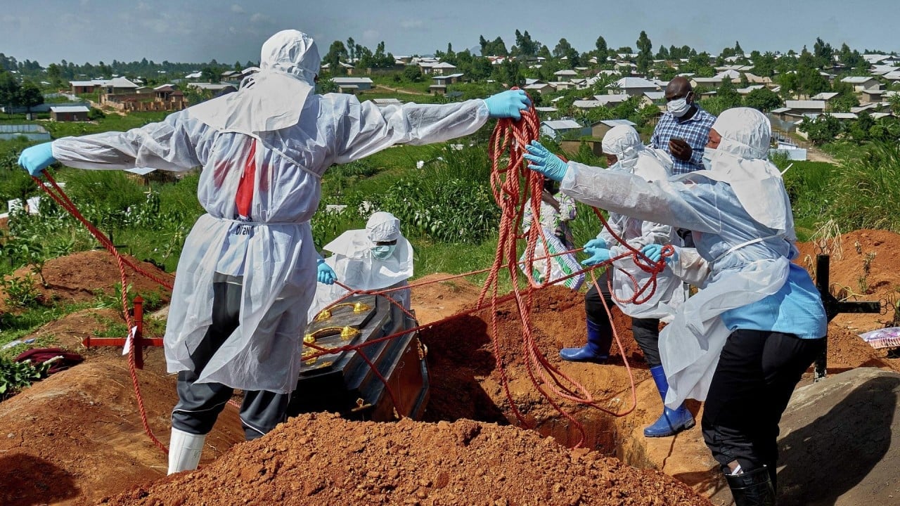 Foto - Salgın dünyayı tehdit ediyor Ebola savaşçıları grevde