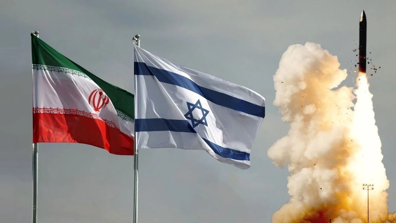 Foto - Salih Tuna'dan çarpıcı uyarı: Oraya düşen her bomba aslında Ankara'nın savunma hattında açılan bir gediktir