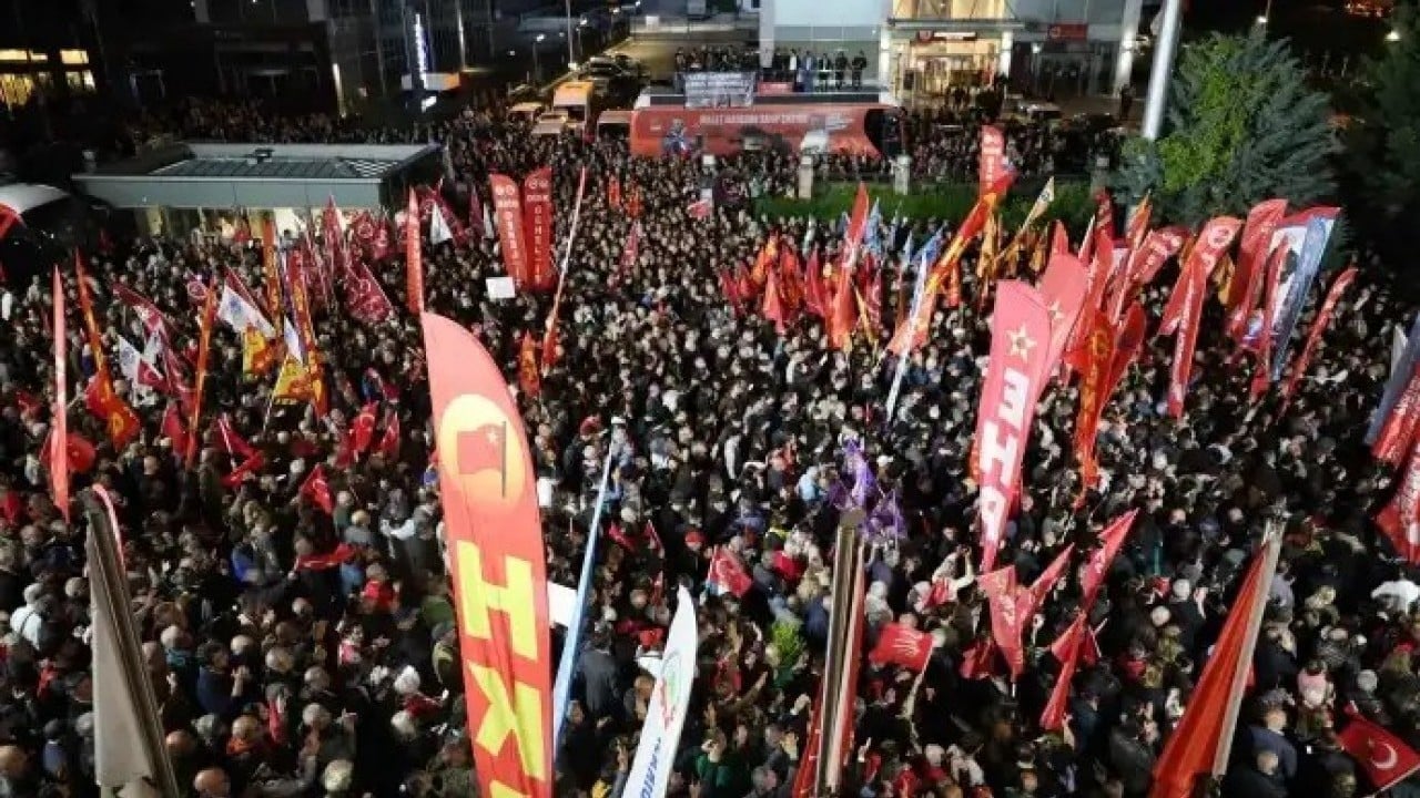 Foto - Şamil Tayyar'dan gündeme oturacak kulis: Özel anlaşma yapacaktı, oradan 'diren mesajı' aldı