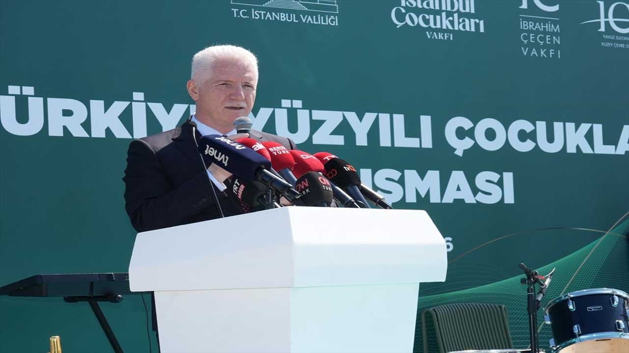 Şampiyonlara İstanbul Boğazı'nda bayram müjdesi! Vali Davut Gül LGS birincilerine burs müjdesini verdi!
