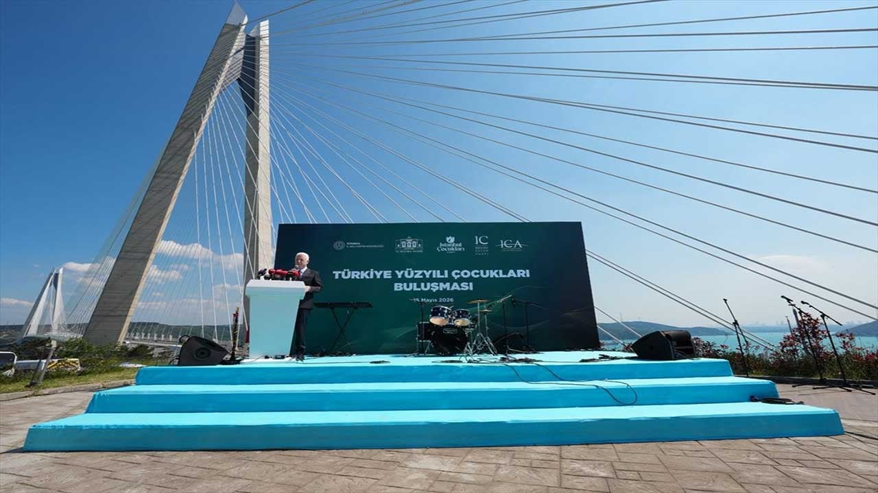 Foto - Şampiyonlara İstanbul Boğazı'nda bayram müjdesi! Vali Davut Gül LGS birincilerine burs müjdesini verdi!