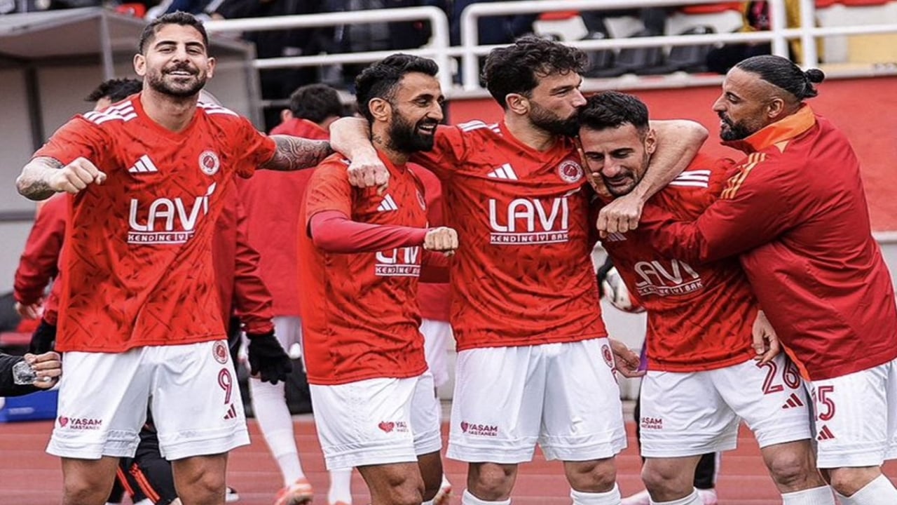 Foto - Şampiyonluk sevinci krize dönüştü! Amedspor’un paylaşımı, bir şehrimizi ayağa kaldırdı